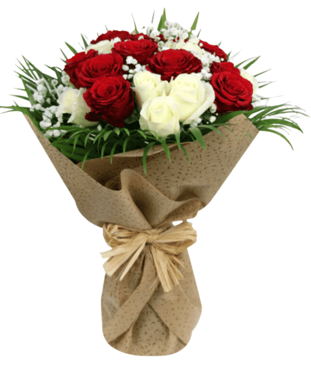 red and white roses handbunch