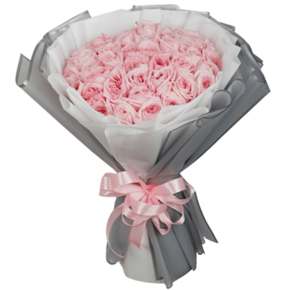 light pink roses handbunch